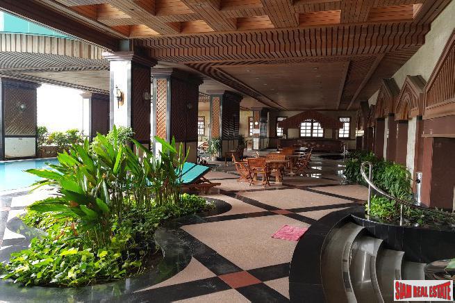 Las Colinas | Exceptional 2 Bed Condo at Asoke, only 150 metres to BTS/MRT-22