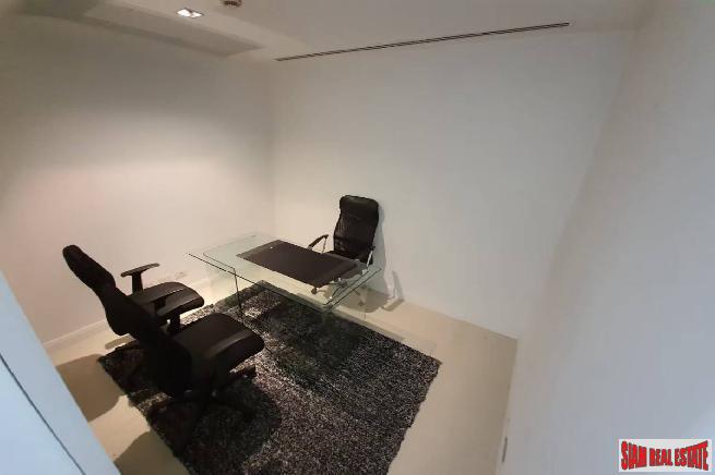 Athenee Residence | Spectacular City Views from this Three Bedroom Corner Condo in Phloen Chit-17