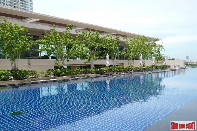 Watermark Chaophraya | Absolute River Front, Stunning Views from this Three Bedroom Condo for Sale-4