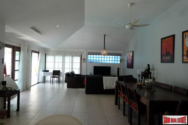 Loch Palm Cove | Large Courtyard Design Three Bedroom Pool Villa for Sale-2
