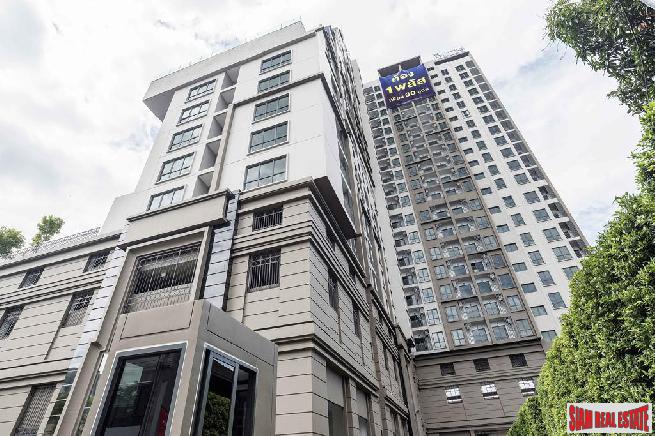 Newly Completed Classy High-Rise Condo at Wongwian Yai BTS, Sathorn-0