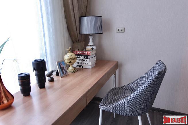 Newly Completed Classy High-Rise Condo at Wongwian Yai BTS, Sathorn-26