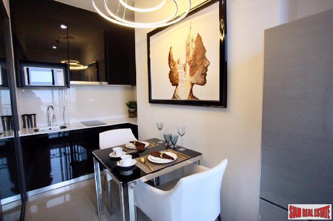 Newly Completed Classy High-Rise Condo at Wongwian Yai BTS, Sathorn-8