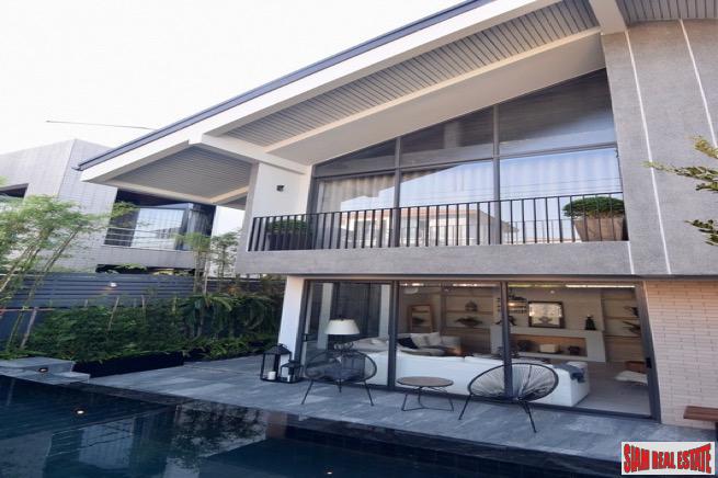Elegant and Private Two Storey Home with Swimming Pool in Phra Khanong-13