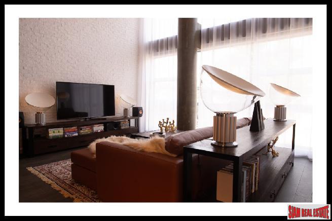 Boutique Low-Rise of Exclusive Modern Industrial Duplex Condos at Sukhumvit 65, Ekkamai-7