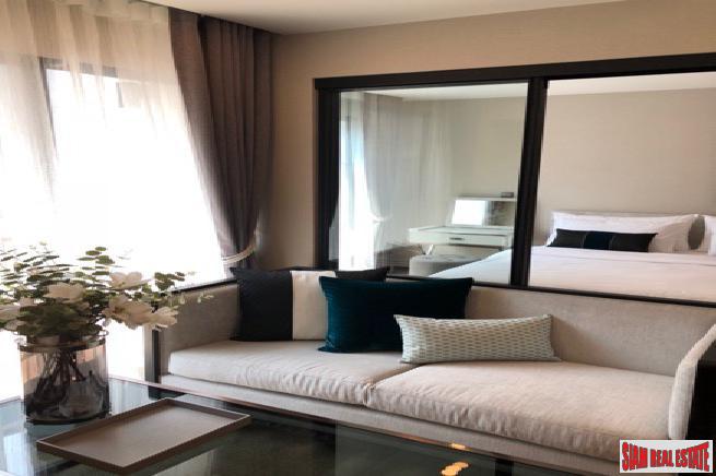 Na Vara Residence | Bright and Comfortable One Bedroom Pool View Condo in Chit Lom-8