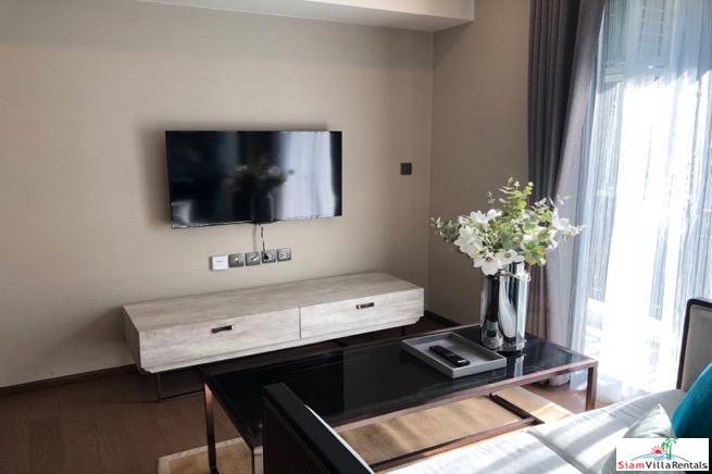 Na Vara Residence | Bright and Sunny One Bedroom Pool View Condo for Rent in Chit Lom-2