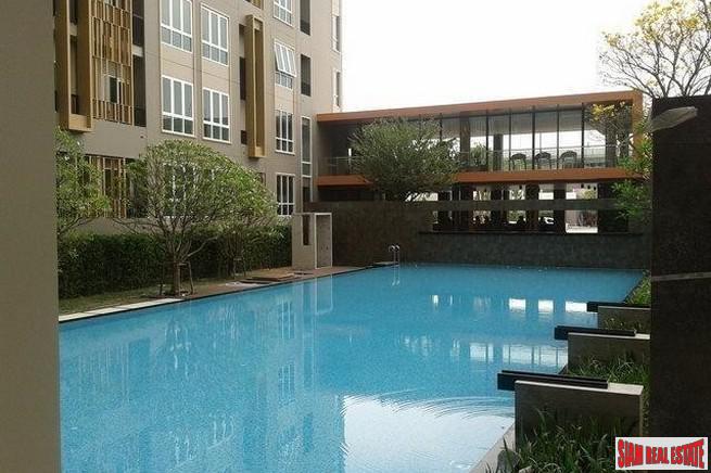 The Key Sathorn-Ratchapruek | Two Bedroom 17th Floor Condo with Green Views in Wutthakat-15