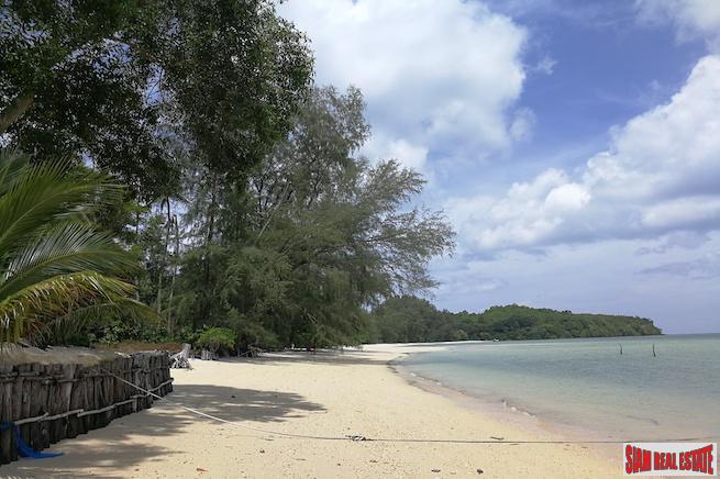 Paradise Home on Tropical Koh Naka, 10 Minute Boat Ride from Phuket