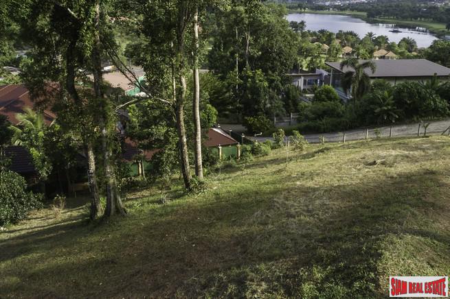 Beautiful and Spacious Hillside Home with Pool Overlooking Loch Palm Golf Course-20
