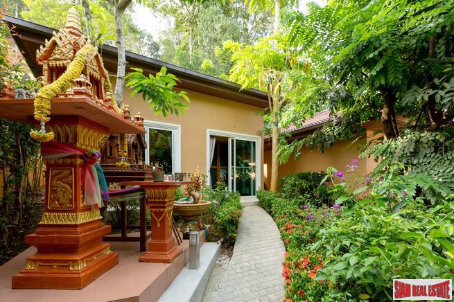 Beautiful and Spacious Hillside Home with Pool Overlooking Loch Palm Golf Course-4