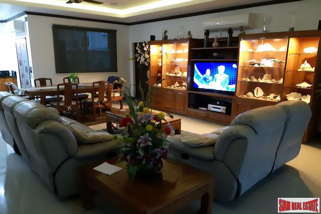 Large 3+ Bedroom House with Private Pool for Sale in a Quiet Area of Kamala