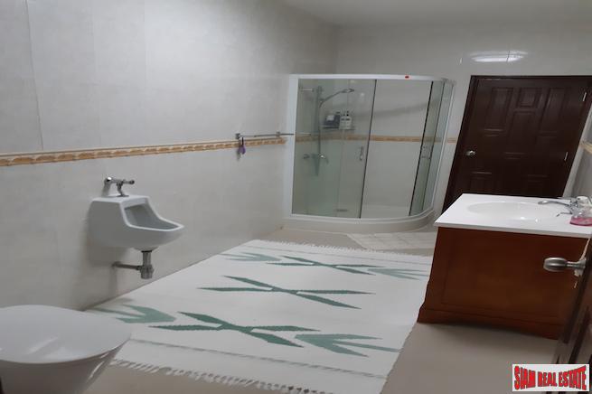 Large 3+ Bedroom House with Private Pool for Sale in a Quiet Area of Kamala
