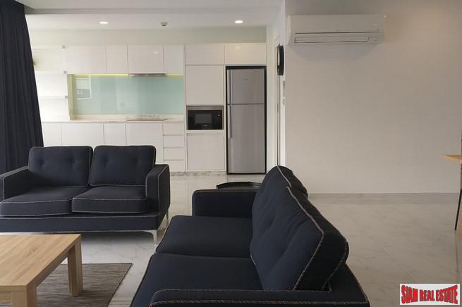 D.S. Tower 2 Sukhumvit 39 | Spacious Two Bedroom Condo with Big Balcony & Extra Storage in Phrom Phong-4