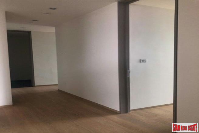 Unparalleled views from this Penthouse Duplex Situated on the 32 & 33 Floor in Silom-4
