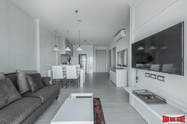 Life 48 | Bright and Cheerful Two Bedroom Phra Khanong Condo with Amazing City Views-8