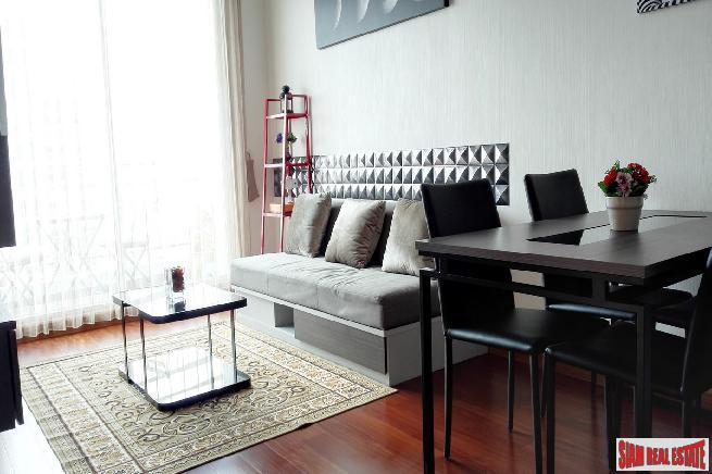 Supalai Lite Sathorn-Charoenrat | Two Bed Penthouse Condo for Sale-11