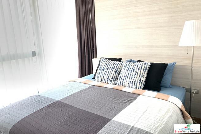 The Lumpini 24 | Elegant Two Bedroom Condo for Rent with City Views in Phrom Phong-15