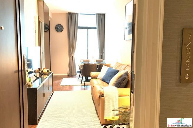 Diplomat 39 | Classic One Bedroom Condo with Pool View just a One Minute Walk from BTS Phrom Phong-1