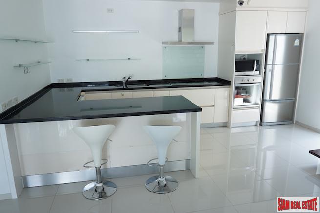 Stylish Two Storey Modern House with Pool near Golf Course in Kathu