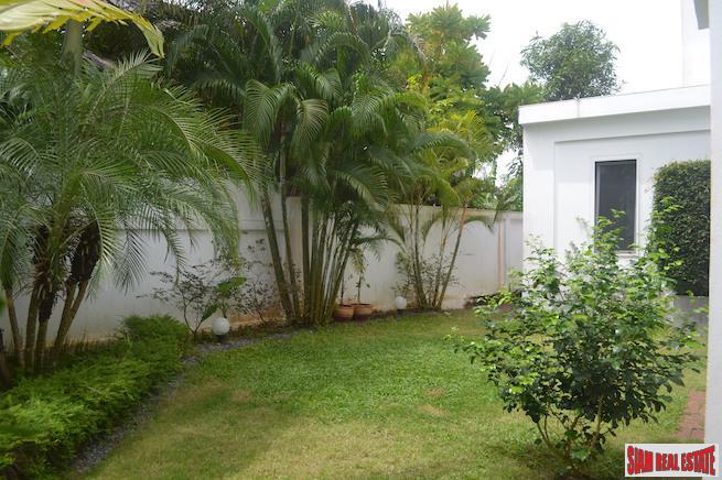 Stylish Two Storey Modern House with Pool near Golf Course in Kathu