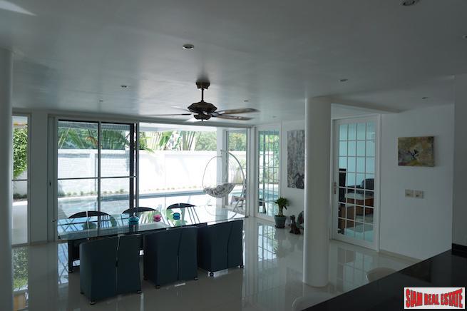 Stylish Two Storey Modern House with Pool near Golf Course in Kathu