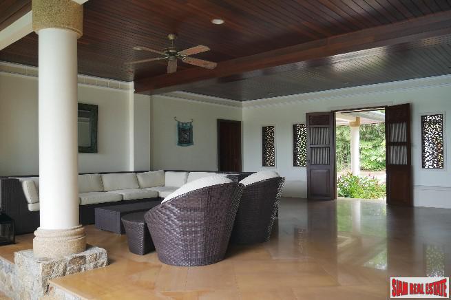 Lake Shore Villas | Exceptional Lake View Four Bedroom House for Sale in Laguna
