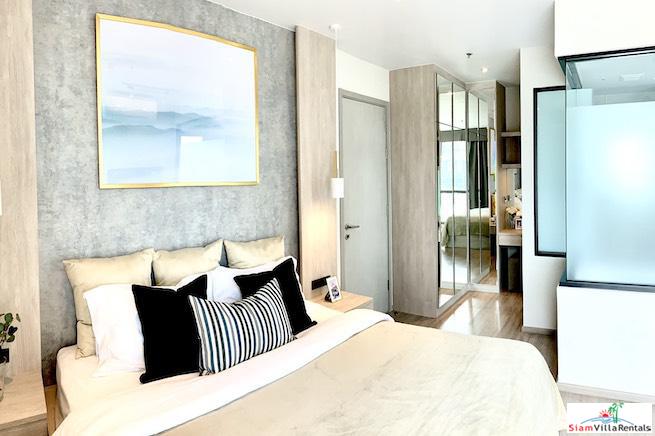 RHYTHM Ekkamai | Large Modern Two Bedroom Corner for Rent in New Condo-12