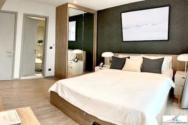 RHYTHM Ekkamai | Large Modern Two Bedroom Corner for Rent in New Condo-21