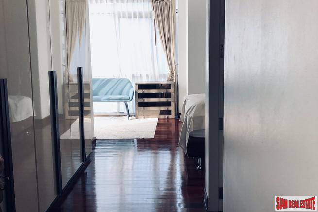 Urbana Sukhumvit 15 | Bright and Quiet Newly Renovated Two Bedroom Condo for Sale in Asok-13