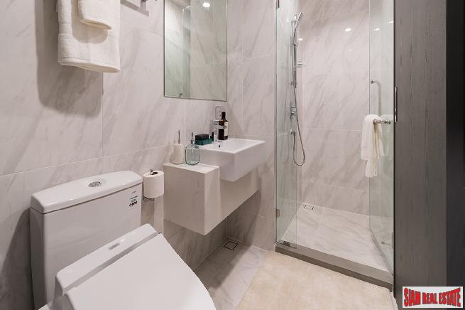 Just Completed Luxury High-Rise Condo with 360 Roof Pool at Victory Monument, Phaya Thai - Two Bed Units-6