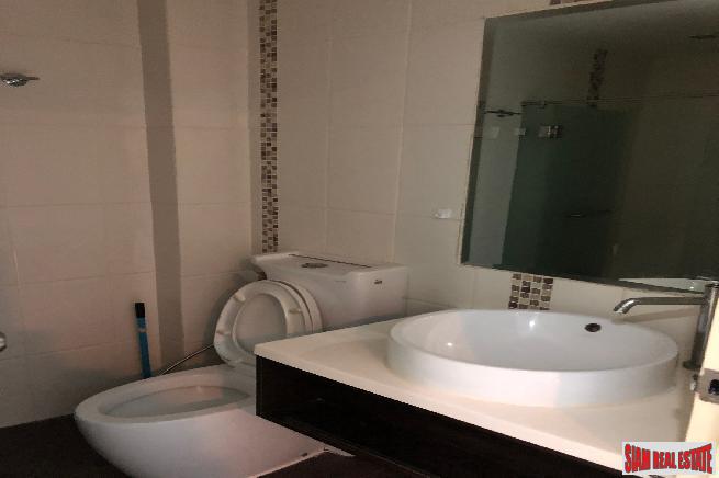 [email protected] | Modern 1 Bed Condo in High-Rise Condo at Sam Yan, Bang Rak-5