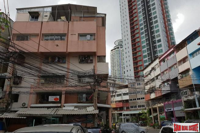 Excellent Business Investment Property with 20 Units in Phra Khanong-2