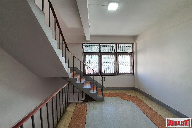 Four Bedroom House Ready for Renovation in Phra Khanong-8