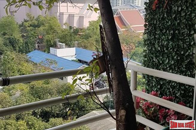 City Living Ratchada | Bright and Colorful Two Bedroom for Sale a Short Distance to MRT Huai Khwang-2