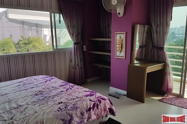 City Living Ratchada | Bright and Colorful Two Bedroom for Sale a Short Distance to MRT Huai Khwang-3
