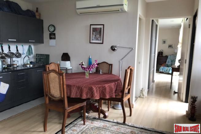Apple Condo | Large 1 Bed Condo for Sale in Low-Rise Building with Serene Surroundings at Sukhumvit 107, BTS Bearing
