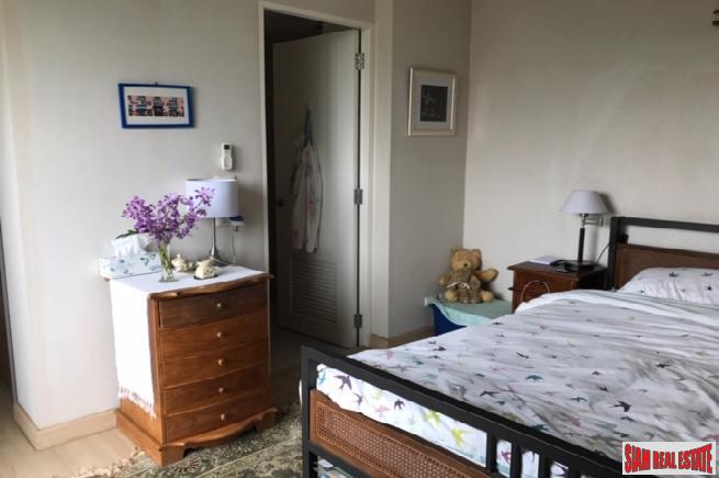 Apple Condo | Large 1 Bed Condo for Sale in Low-Rise Building with Serene Surroundings at Sukhumvit 107, BTS Bearing