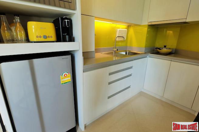 Cassia Residence | Pleasant Garden & Pool Views from this Two Storey One Bedroom Laguna Condo