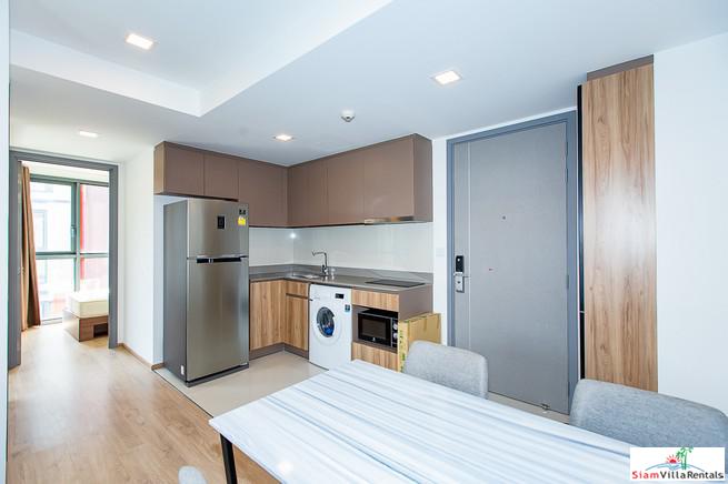Taka Haus Ekamai 12 | Nicely Decorated and Fully Furnished Two Bedroom Condo for Rent-3