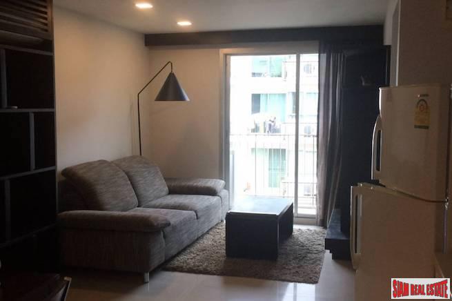 The Clover Thonglor | Spacious One Bedroom Condo for Sale with Pool View-5