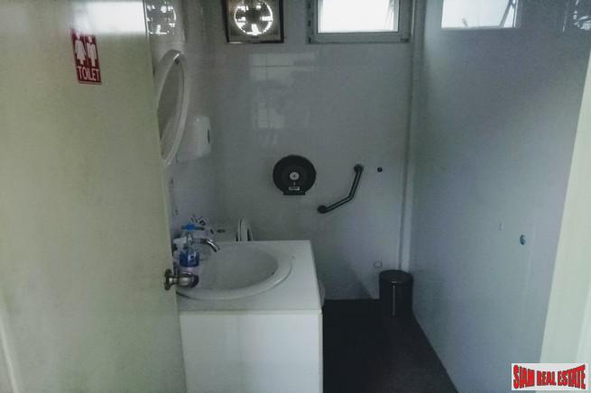 Large 5 Bed House with Private Pool near Golf Course and 5 minutes to Motorway Highway 9 at Bueng Kum - 13% Discount!-8