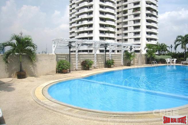 Liberty Park II | Spacious Two Bedroom Recently Decorated Condo for Sale in Nana-19