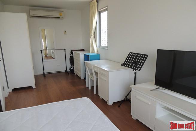 One Condo Sukhumvit 26 | Fantastic Opportunity - Two Side by Side units with Unblocked City Views-10