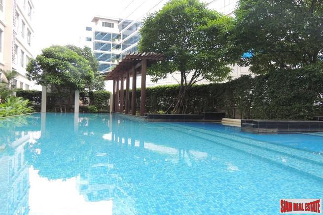 One Condo Sukhumvit 26 | Fantastic Opportunity - Two Side by Side units with Unblocked City Views-26