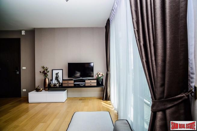 Pyne by Sansiri | Luxury One Bedroom for Sale with City & Pool Views very close to BTS Ratchathewii-15
