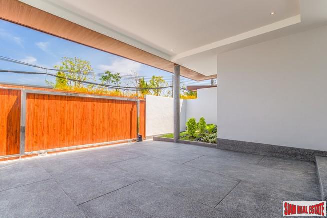 Bright & Beautiful New Three Bedroom Pool Villa for Sale in Cherng Talay