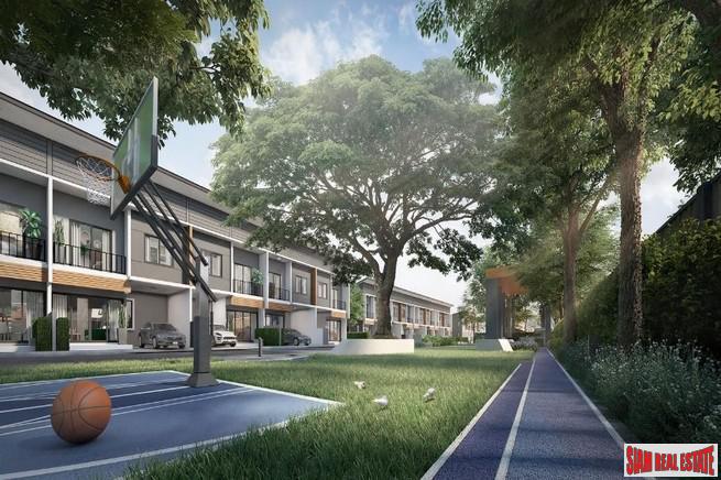 New Development of Modern Town Houses in Secure Estate with Excellent Facilities, close to Mega Bangna, Bang Phli
