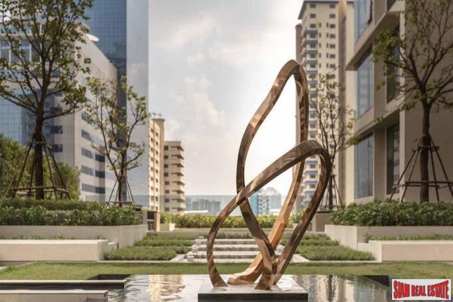 The ESSE Asoke | Excellent Two Bedroom Condo for Sale on the 39th Floor - Last Chance, Special Price !-2
