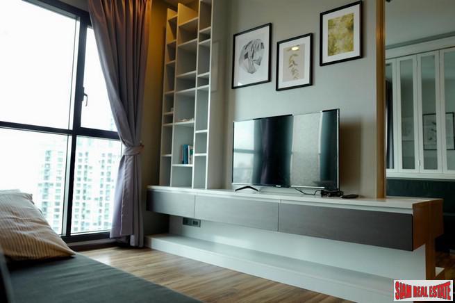 WYNE Sukhumvit | One Bedroom for Sale with Nice City and Pool Views in Phra Khanong-2